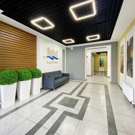 Апартаменты В Жк Laketown На Берегу Озера Almaty Exterior foto